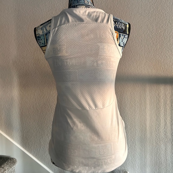 Girls Nike Spirt Top - Picture 2 of 2